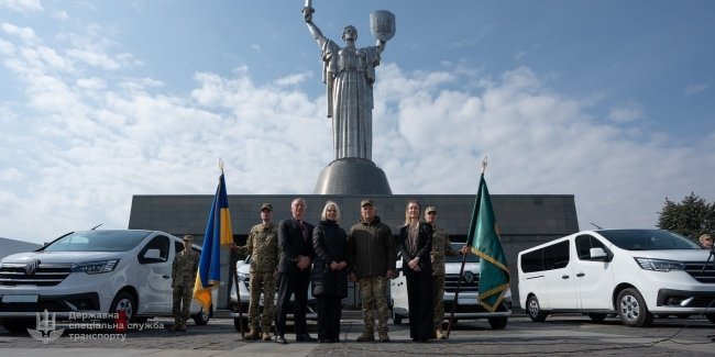 ̳�������� �������� ������� ����������� �������� ������������������� � ���� ��������� �����������