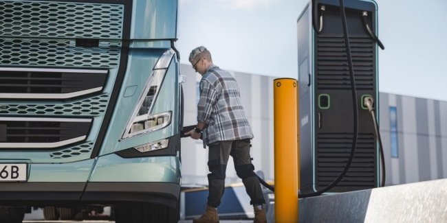 Volvo Trucks ���������� ��� ���������� ��������� � ������� ���� �� 700 ��