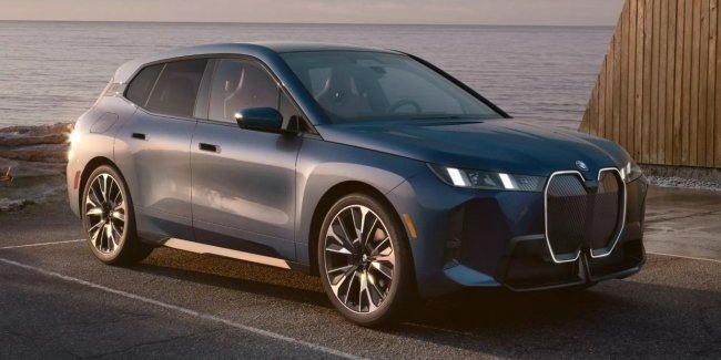 BMW �������� ������ ����� iX � ���