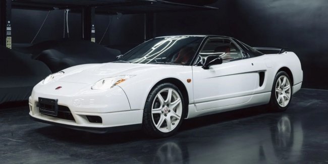 ��������� Honda NSX-R ������� � ������ ������