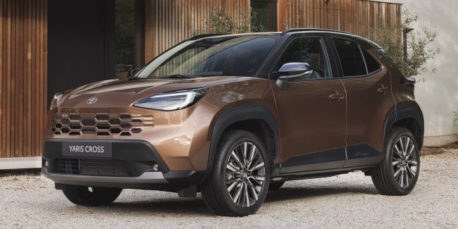 Toyota ������������ ��������� �������� Yaris Cross