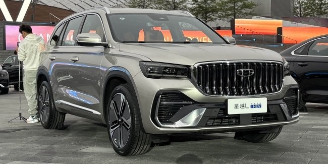 � ���� ���������� ��������� ������ Geely Xingyue L i-HEV Smart Hybrid