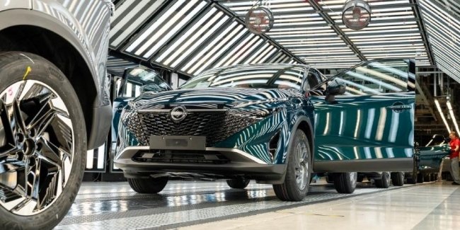 �������� Nissan ��������� 900 ������� ���� � �����