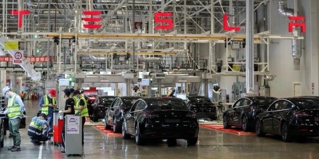 ������ Tesla ����������� ����������� �� �� ������ �� ����� �������