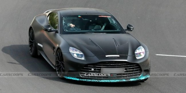 �������� �������� Aston Martin Vanquish ������� �� ��� �����������