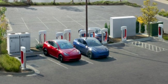 Tesla ���������� ������� �������� �������� ������� Supercharger