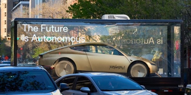 Tesla �������� ���� ��� ���� ��������