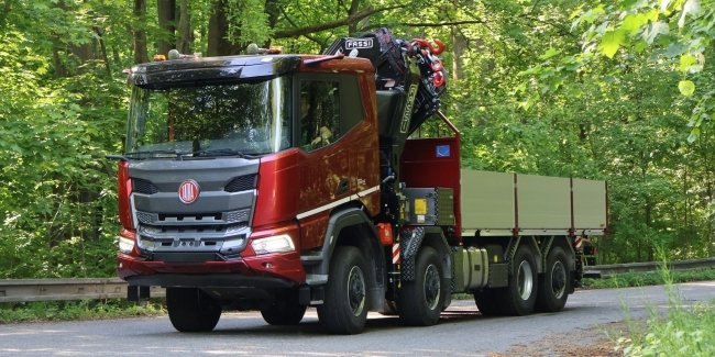 Tatra ����������� ������������������� ��������� Phoenix 8�8