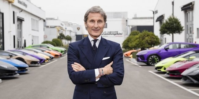 �������� Lamborghini ������� ������ �� ������������ �� ������� ������