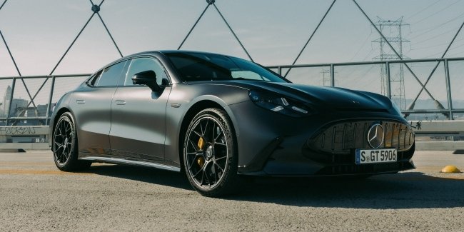 Mercedes-AMG ������� ������ ��������� �� ����� GT 4-Door Coupe
