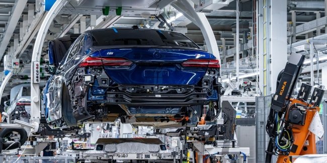 BMW ���������� Mercedes-Benz � Audi �� ��������� � ����� �� ������� 2026 ����