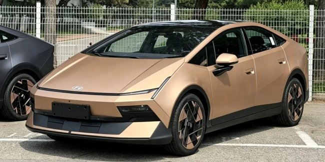 ����� ����������� Hyundai Ioniq V ������� � ����