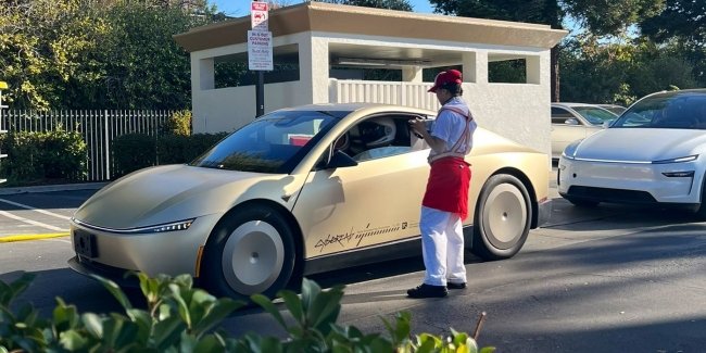 Tesla ��������� ���� ������ ���������� �������� � �����