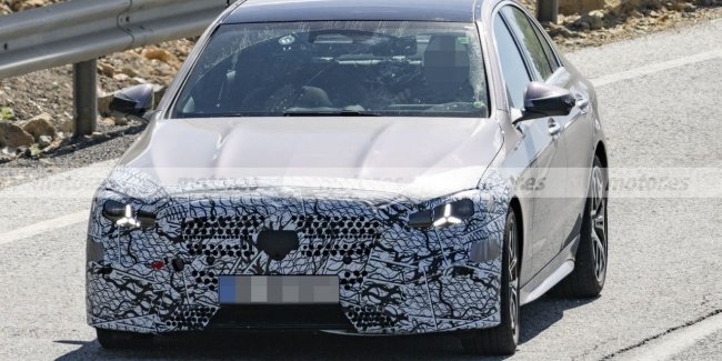 ����� Mercedes-Benz C-Class �� ��� �������� �� ����������� ����