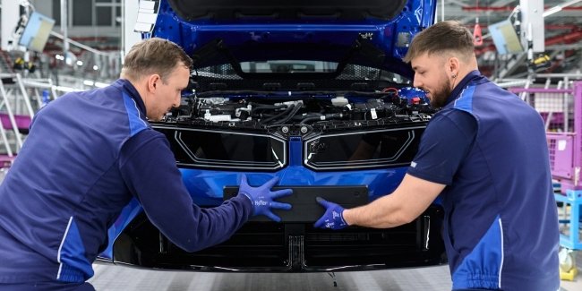 BMW ������� ���������� �� i3 ������ ������������� ������