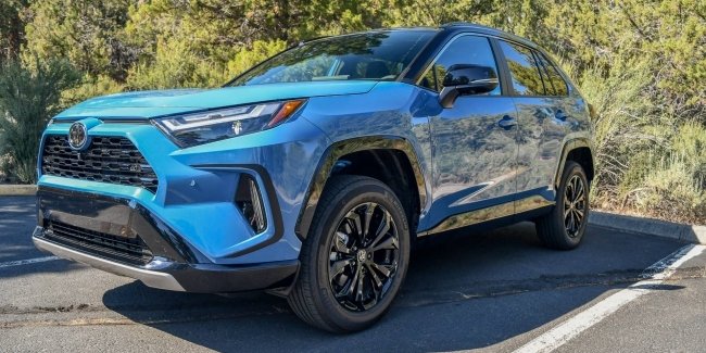 ������� Toyota RAV4 � ��� ����� ��������� �� ���