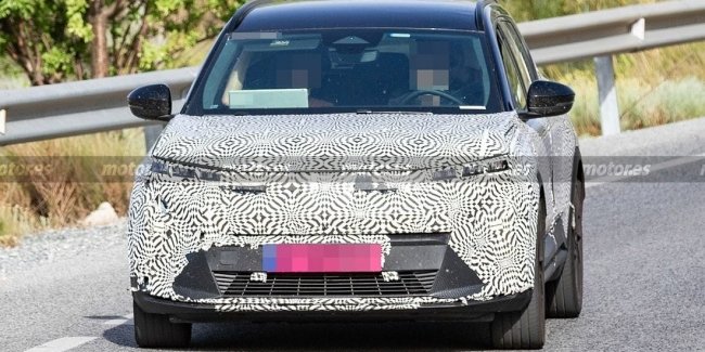 Renault ���� ��������� ����� Scenic E-Tech
