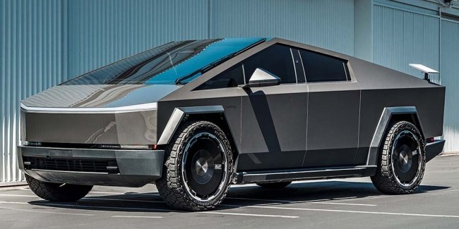 ������ 24-������ ����� ��� Tesla Cybertruck ������� � ����� 7000 ������