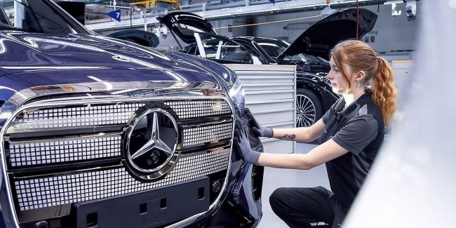 ������������ Mercedes-Benz � ͳ������� ������������� ����������� ������������