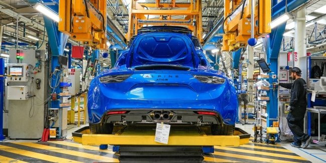 Alpine A110 ��������� ���������� ������ ����� ����� �������