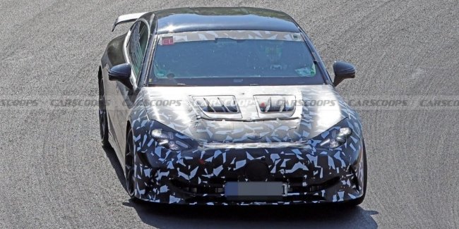 Mercedes-AMG ��������� ������������ ����� ������ ������������ ����������� GT 4-Door