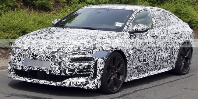 Audi �������� ���������� ���������� S6 e-tron Performance