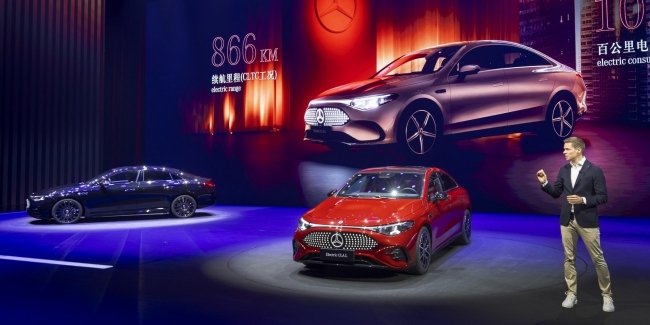 Mercedes-Benz ���������� ����������� ������������ CLA L � ���� ����� ����� ������