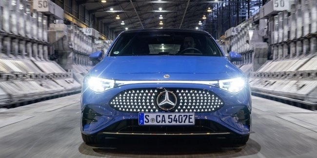 Mercedes-Benz ����� ��������� ����������� � ������������� �������