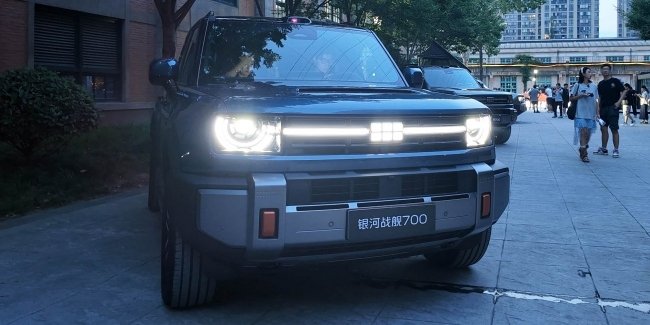 � ���� ������������ �������� ������������ Geely Galaxy Battleship 700