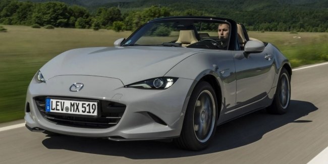 ���� Mazda MX-5 ������ ���������� �����