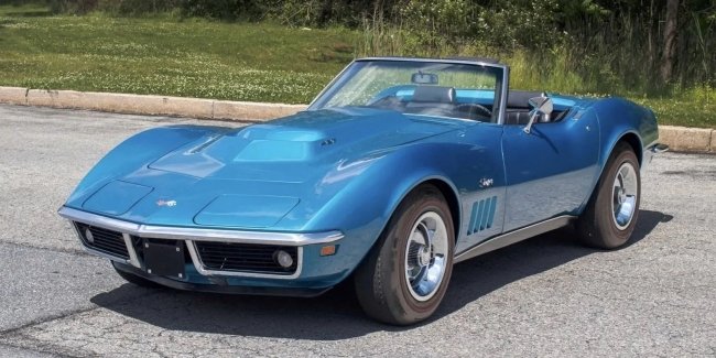 ���������� �������: 57-����� Chevrolet ���� �� ������� �� ����� ���� Ferrari