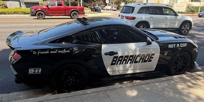 Ford Mustang � ���� ������������ �� ���������� �����������