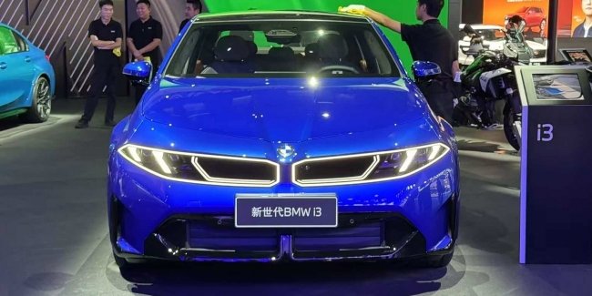 ������������ BMW i3 ������� ��������� �����