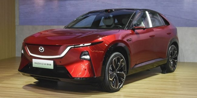 Mazda ��������� ���������� ������ ���������� ��������� EZ-60 � ����