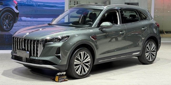 � ���� ���������� ������ ������ Hongqi HS5