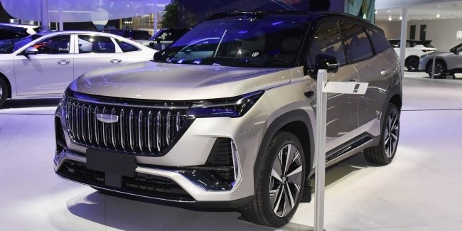 Geely Atlas i-HEV LiDAR Edition ��������� �� ���������� � �����