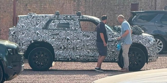 ����������� Land Rover Defender ������� �� ��� �����