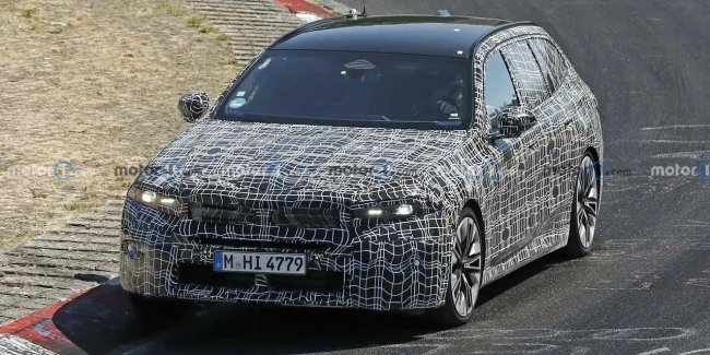 BMW 5 Series Touring 2028 ������� �� ������