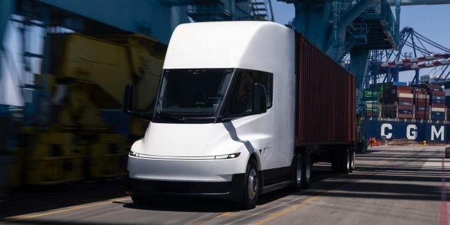 Tesla ������ ������ Semi � ��� �� �� ��������� ��� �� ������