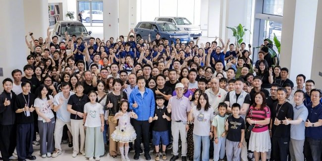 Xiaomi ��������� �������� �������� ��������� Skynomad � ����