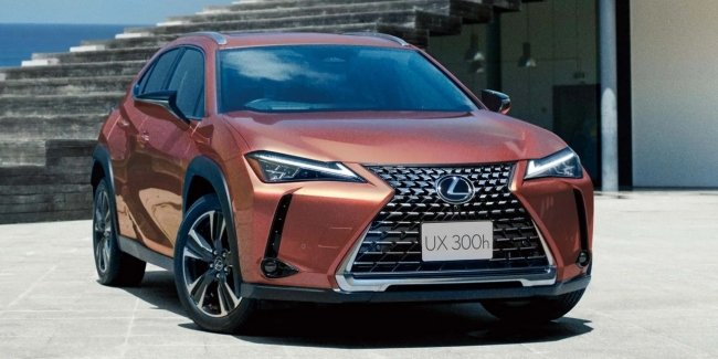 Lexus �������� ��������� ����������� ����������� ��������� UX