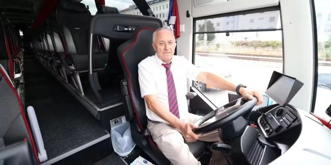 ���� �������� �� 43-����� ������ ����������� �� ������� ����