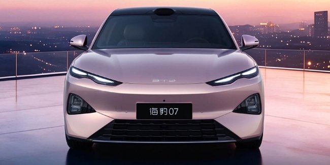 ����� �������� BYD Seal 07 ������ ������ � �������