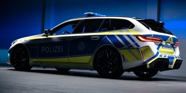 BMW �������� ���������� ����� M5 Touring