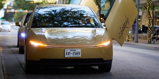 Tesla � 8 ���� �������� ������� Cybercab � �����