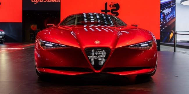 � ����� �������� ������� Alfa Romeo Cuorerosso