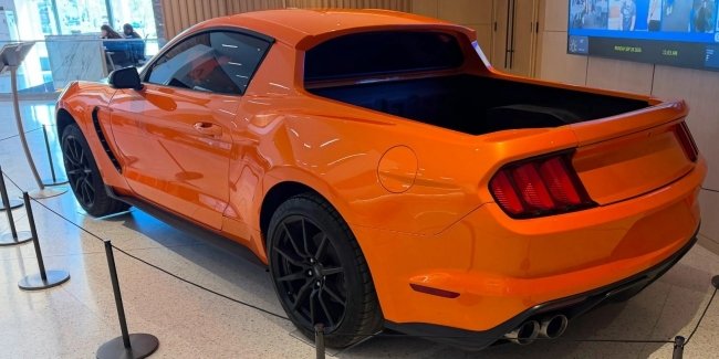 Ford ��������������� Mustang �� ������� ����