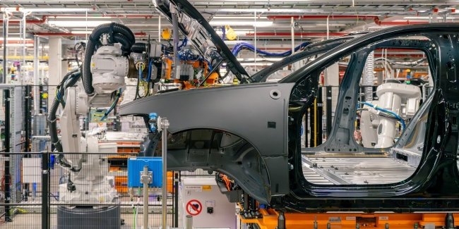 Volvo ������� �������� ���������������� EX60 �� ���