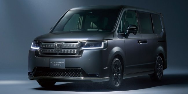 Honda Step WGN �������� ������ ����� Spada Black Edition