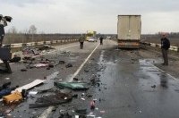 Маршрутка и грузовик столкнулись в Полтавской области, 8 человек погибли